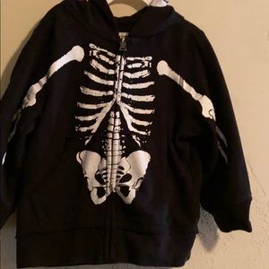 Boys zip sweatshirt size 4T glows in the dark!